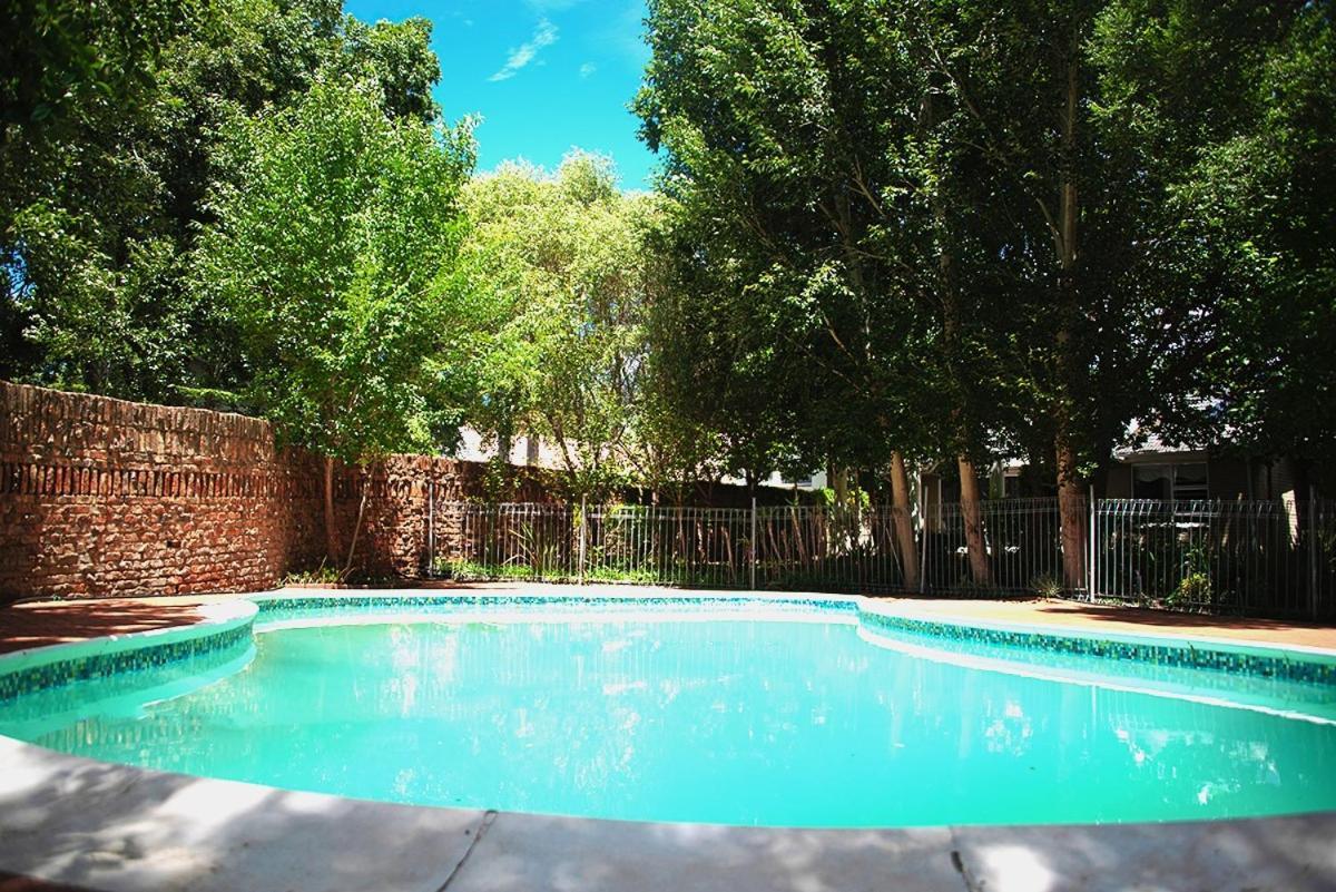 Kroon Manor Kroonstad Buitenkant foto